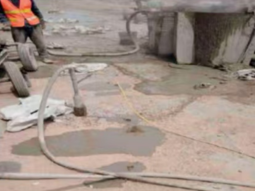 海勃湾水泥混凝土路面板底注浆技术 路面脱空注浆整治方案