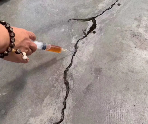 海勃湾混凝土裂缝修补技术详解​